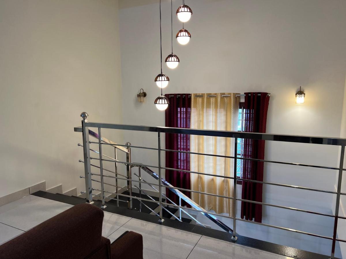 Villa Pullad Aranmula Esterno foto