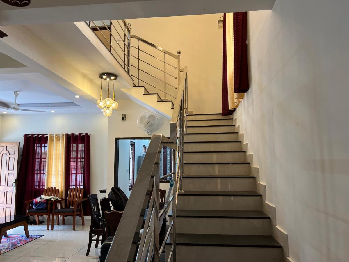 Villa Pullad Aranmula Esterno foto