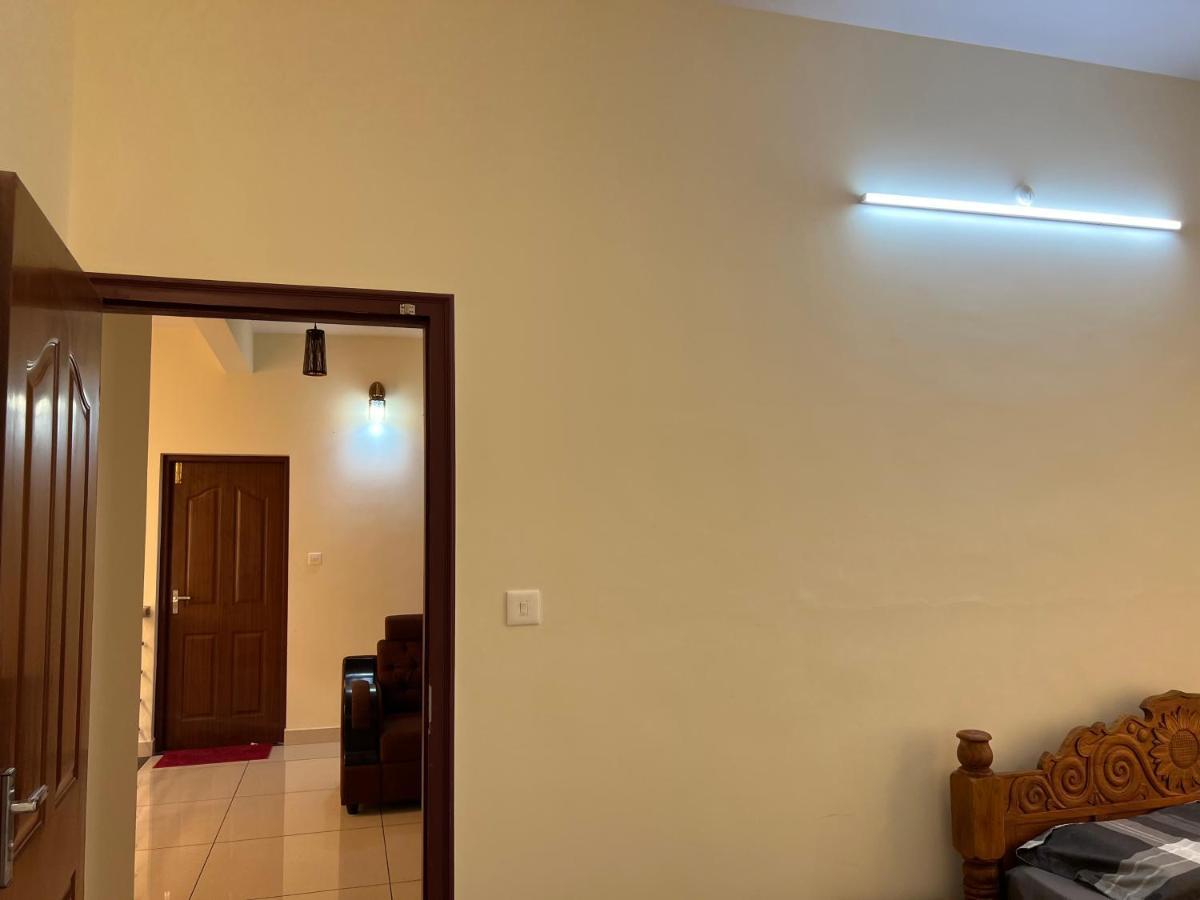 Villa Pullad Aranmula Esterno foto
