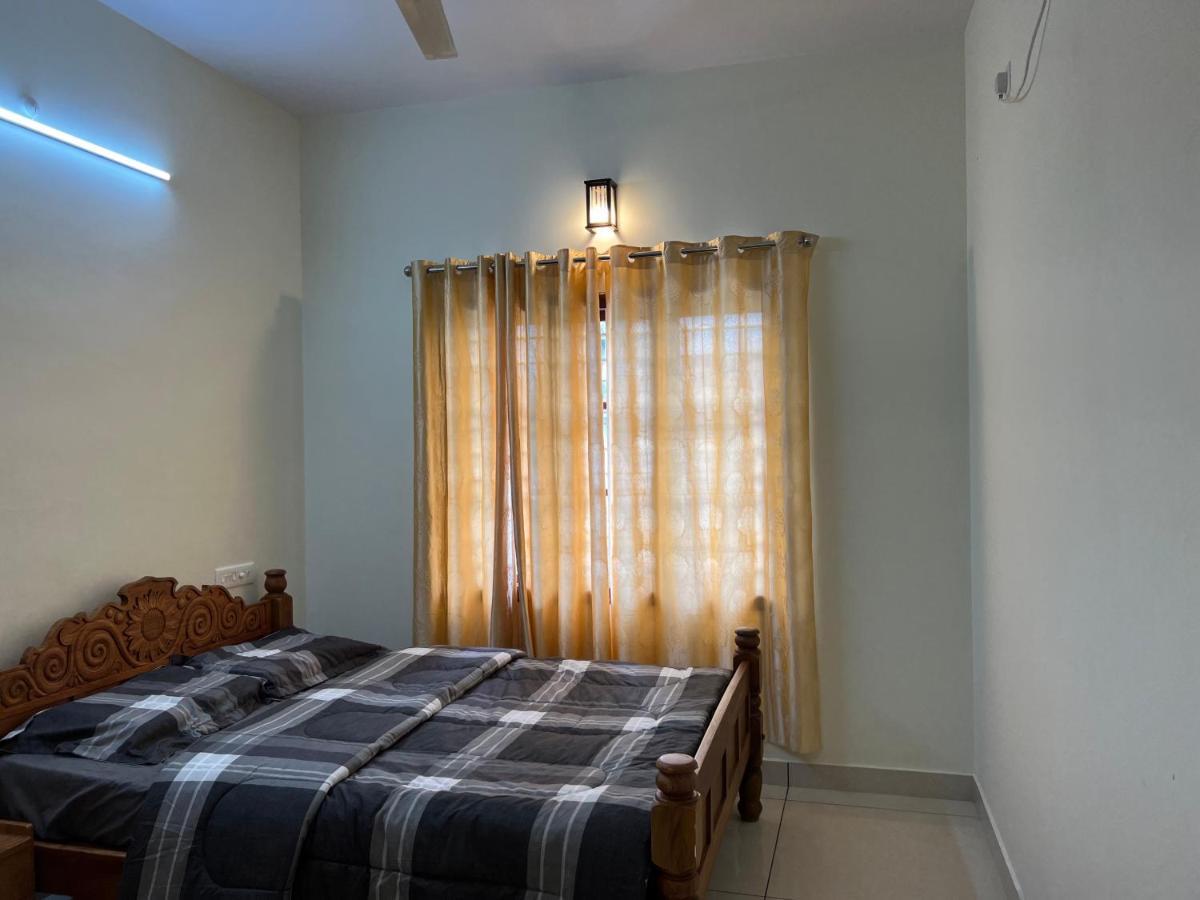 Villa Pullad Aranmula Esterno foto