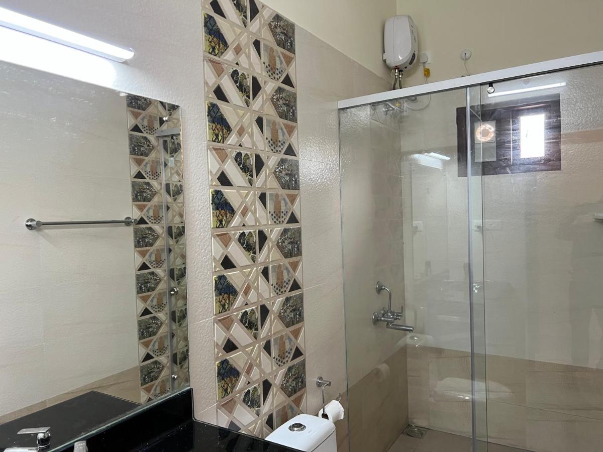 Villa Pullad Aranmula Esterno foto